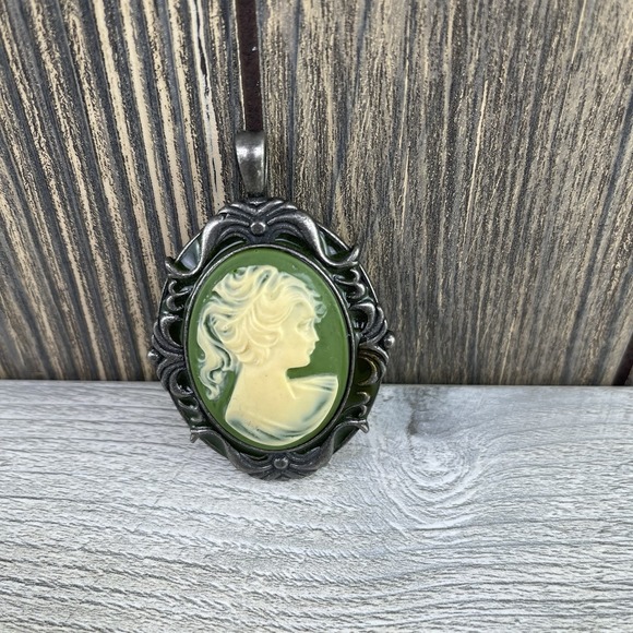 Vintage Silver Tone Green Carved Victorian Cameo Pendant 2.3" - Picture 4 of 16